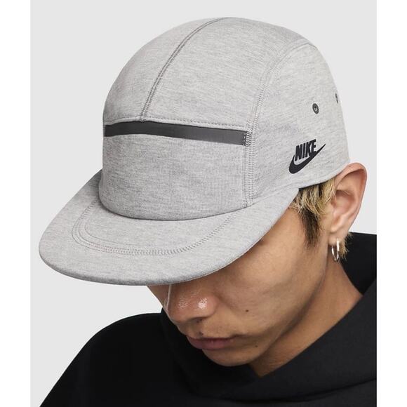 Nike Fly Unstructured Tech Fleece Cap Hat Size L/XL Grey Heather HJ3504 063 BNWT - Picture 1 of 4